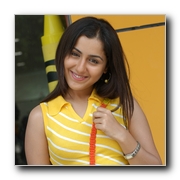 Azhagai Irukirai Bayamai Irukirathu Photo Gallery